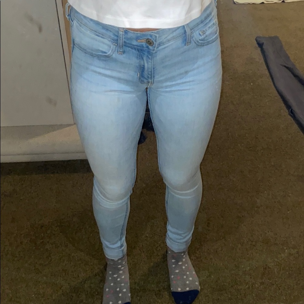 Light wash skinny jeans